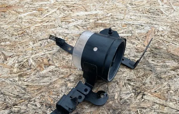 Audi A6 S6 C5 4B Fuel filter bracket/mount holder 4B0201987B