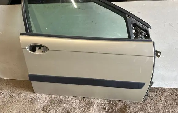 Citroen C5 Front door