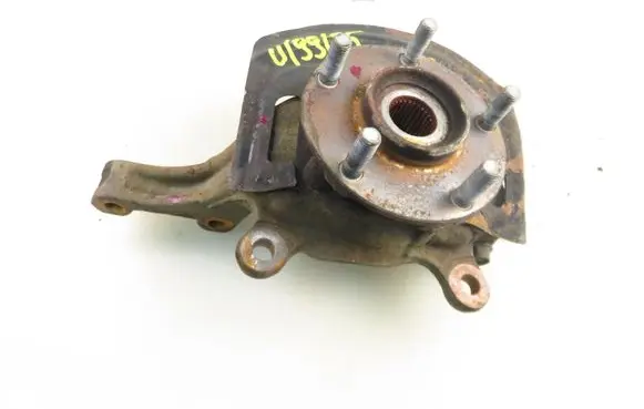 Nissan Qashqai Front wheel hub spindle knuckle 