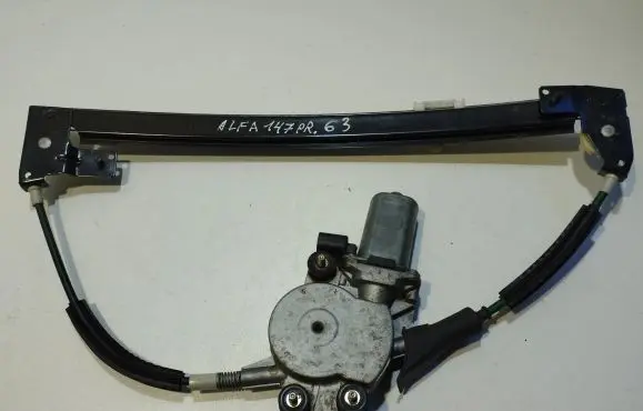 Alfa Romeo 147 Front door window regulator with motor
