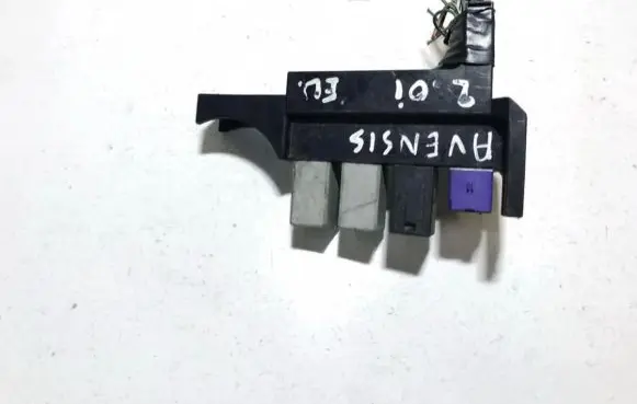 Toyota Avensis T250 Fuse box set 9008087013 90080-87013