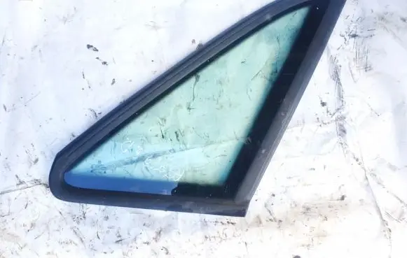 Volkswagen PASSAT B4 Rear side window