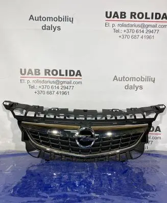 Opel Astra J Front bumper upper radiator grill
