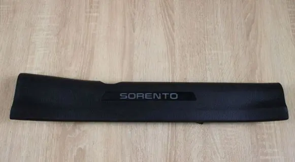 KIA Sorento Front sill trim cover 858742P300
