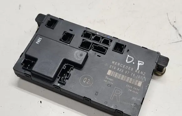 Mercedes-Benz CLS C219 Door control unit/module 2198200726