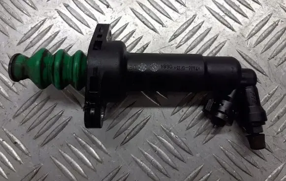 Skoda Octavia Mk1 (1U) Clutch slave cylinder 1J0721261H