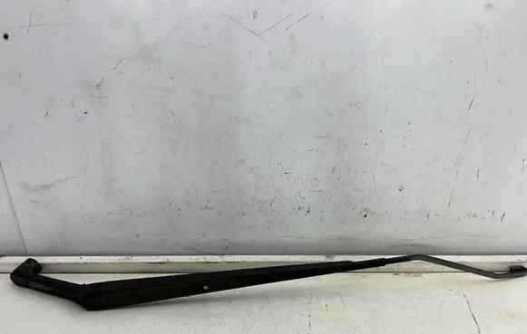 Mitsubishi Colt Front wiper blade arm