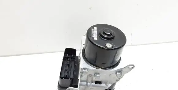 BMW 1 E81 E87 ABS Pump 6787836 34516787836
