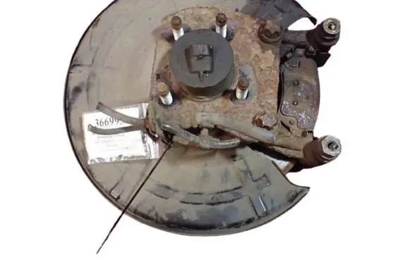 Rear wheel hub spindle/knuckle