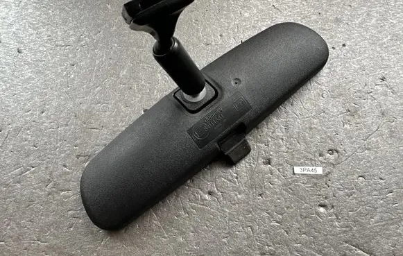 Mitsubishi Pajero Rear view mirror (interior) MR444490