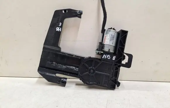 Mercedes-Benz E W211 Seat adjustment motor 0009700026 114454102 3F2355