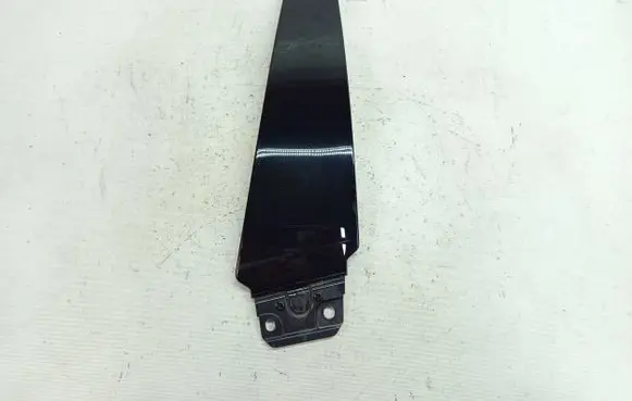 Maserati Ghibli (B) pillar trim (top) 6700247880