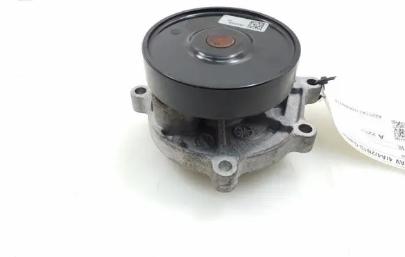 Toyota RAV 4 (XA40) Water pump 16100WA010
