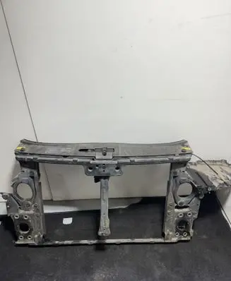 Volkswagen Touareg I Radiator support slam panel