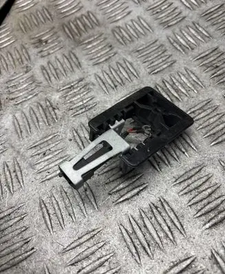 Volkswagen PASSAT B6 Other interior part 1K0858773A