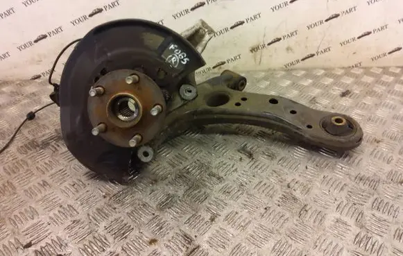 Toyota Prius (XW30) Front wheel hub