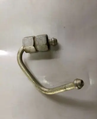 Suzuki Grand Vitara II Fuel injector supply line/pipe 