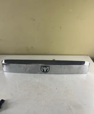 Dodge Nitro Trunk door license plate light bar 55113161A 55113161 0736C