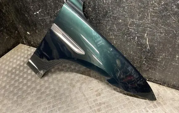 Jaguar F-Pace Fender 