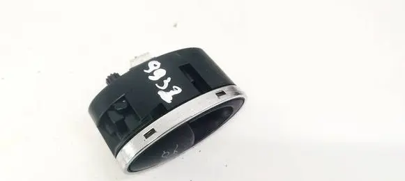 Mercedes-Benz CLS C219 Tailgate opening switch A2118210379