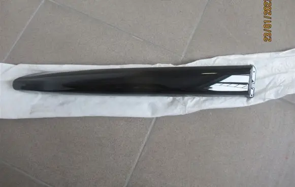 Jaguar F-Pace Front bumper lower grill HK8M15B217 T4A6234