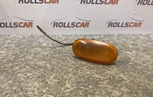 Mitsubishi L200 Front fender indicator light 0464852