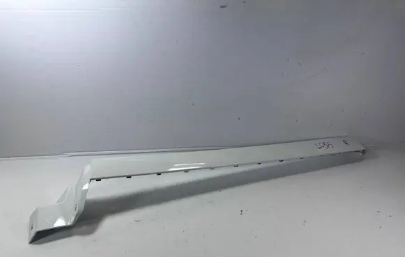 Volkswagen Caddy Sliding door rail trim 7N0843796