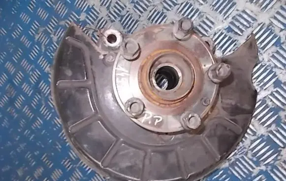 Volkswagen PASSAT B6 Front wheel hub spindle knuckle