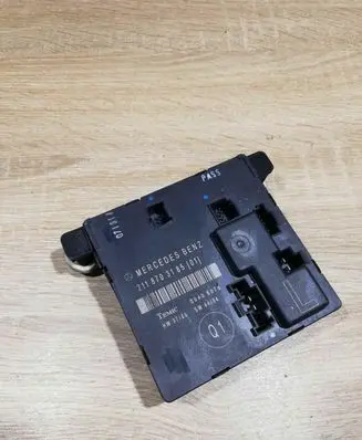 Mercedes-Benz E W211 Door control unit/module 2118703185
