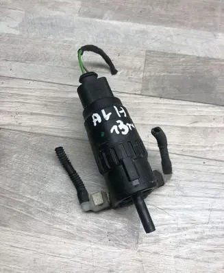 Seat Alhambra (Mk2) Windscreen/windshield washer pump 1K6955651 628087969