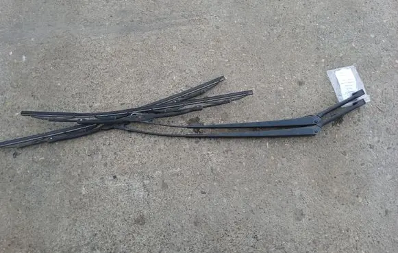 Audi A6 S6 C5 4B Front wiper blade arm