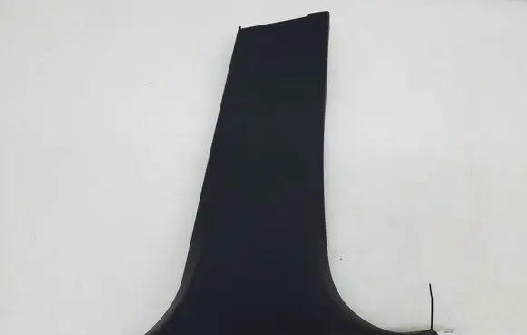 (B) pillar trim (bottom)