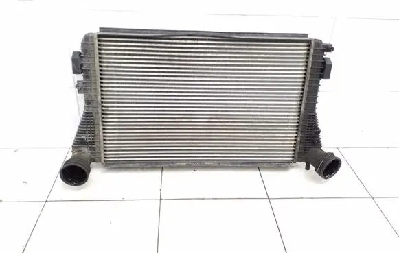 Skoda Octavia Mk2 (1Z) Intercooler radiator 1K0145927
