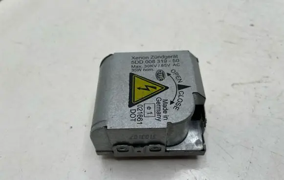 BMW 5 E60 E61 Headlight ballast module Xenon 021661