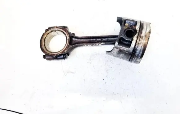 Suzuki SX4 Piston with connecting rod