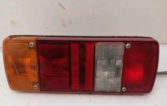 Volkswagen Transporter - Caravelle T4 Rear bumper light 283945231F