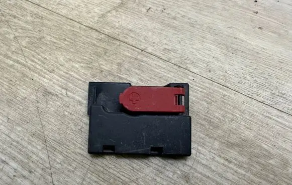 Porsche Panamera (971) Fuse box cover 971937588A 971937587