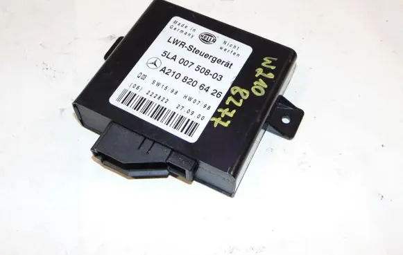 Mercedes-Benz E W210 Light module LCM A2108206426 5LA00750803 A2088200826