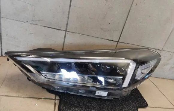 Hyundai Tucson LM Headlight/headlamp 92101D7700 141120182021 L00SD700034177