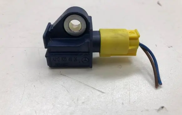 Mercedes-Benz E W212 Airbag deployment crash/impact sensor A2128204926
