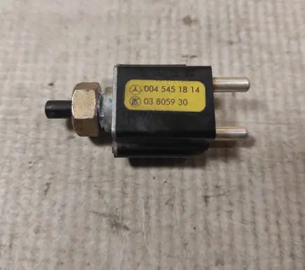 Brake pedal sensor switch