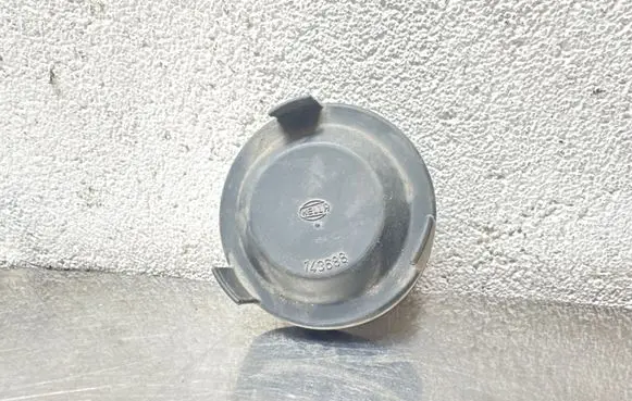 Opel Omega B2 Headlight/headlamp dust cover 143688
