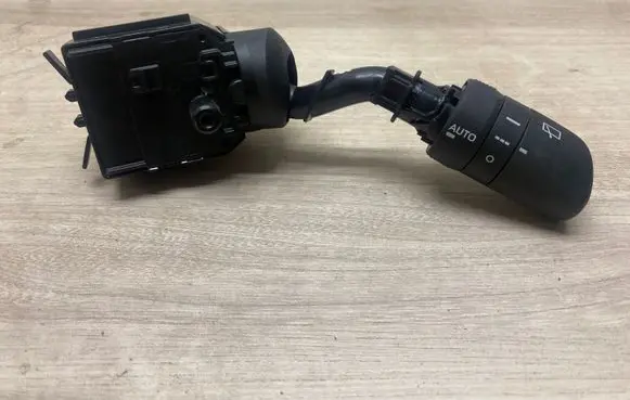 Toyota RAV 4 (XA50) Wiper control stalk
