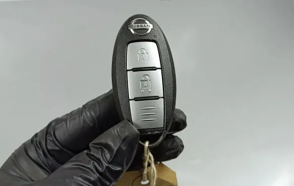 Nissan Qashqai J12 Ignition key/card 