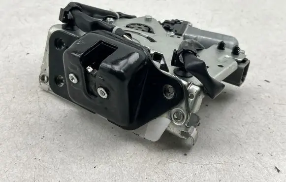 Dodge Durango III Tailgate/trunk/boot lock/catch/latch 17107E