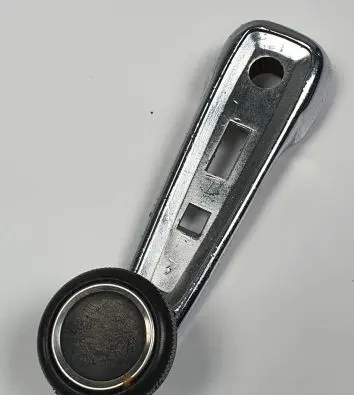 Mercedes-Benz COMPAKT W115 Rear door window winding handle 