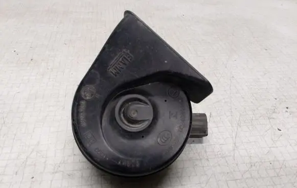 Volkswagen PASSAT B6 Horn signal E30055306 A046522