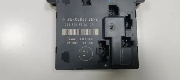 Mercedes-Benz CLS C219 Door control unit/module 2198203526 219820352603
