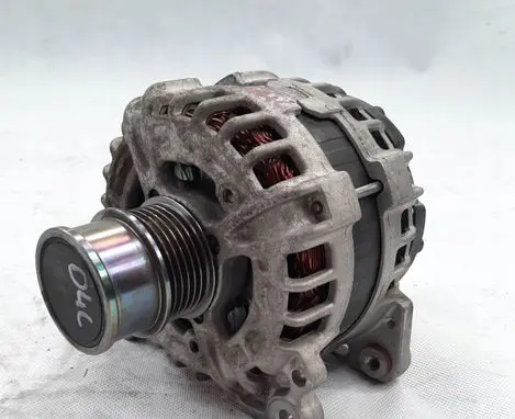 Volkswagen Golf VII Generator/alternator 04C903023L