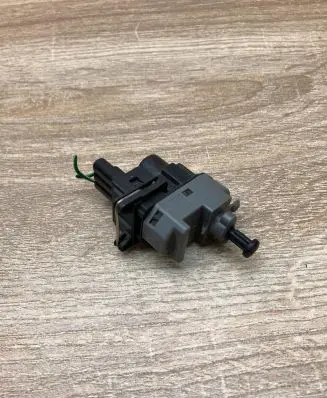 Ford Mondeo Mk III Brake pedal sensor switch 1S7T13480AA WithPlug
